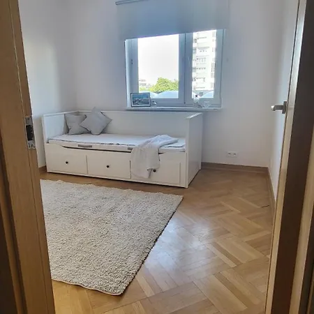 Apartment Near The Plocka Metro Station *